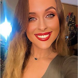 Meet your Posher, Catherine